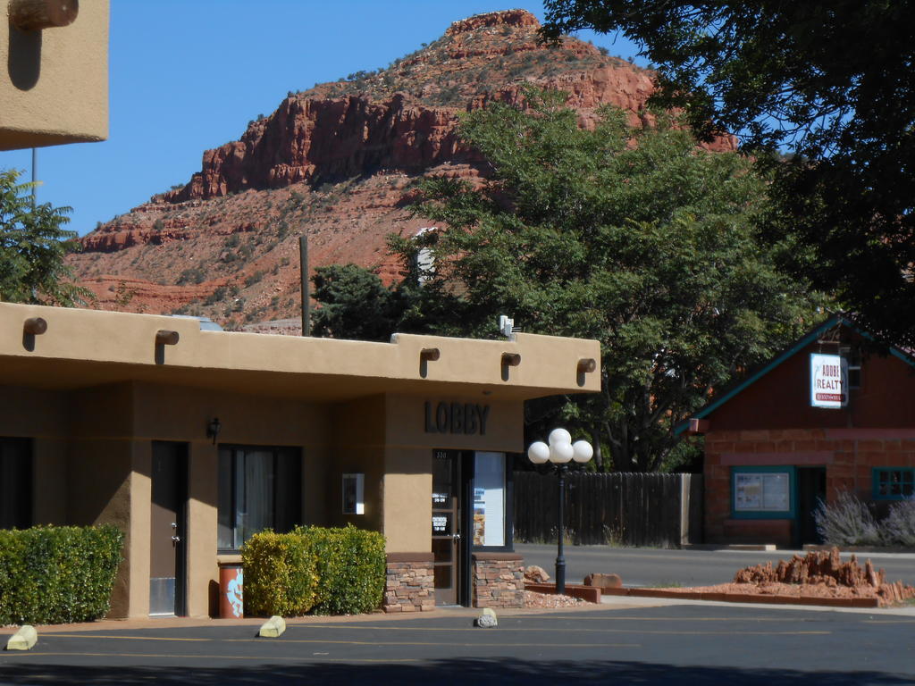 Redrock Country Inn คาแนบ ภายนอก รูปภาพ