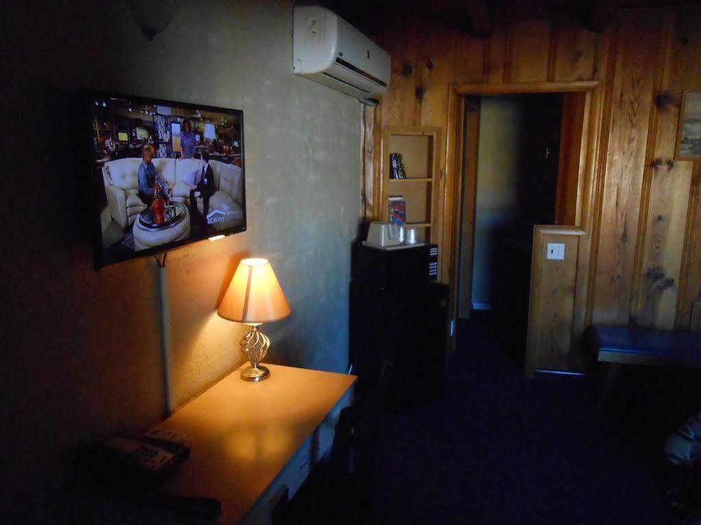 Redrock Country Inn คาแนบ ภายนอก รูปภาพ