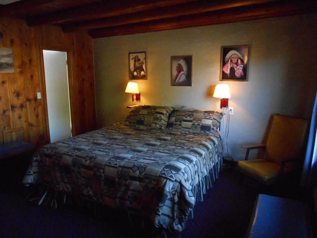 Redrock Country Inn คาแนบ ภายนอก รูปภาพ