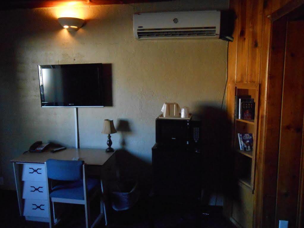 Redrock Country Inn คาแนบ ภายนอก รูปภาพ